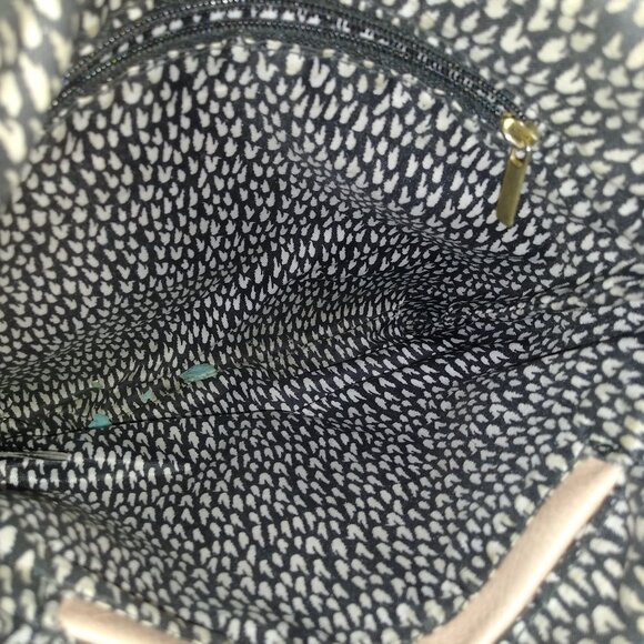 Vegan Leather Crossbody Bag - Picture 5 of 8